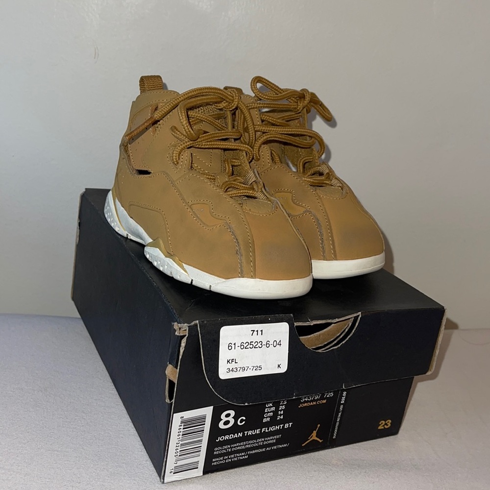 Jordan True Flight Sneakers 8C